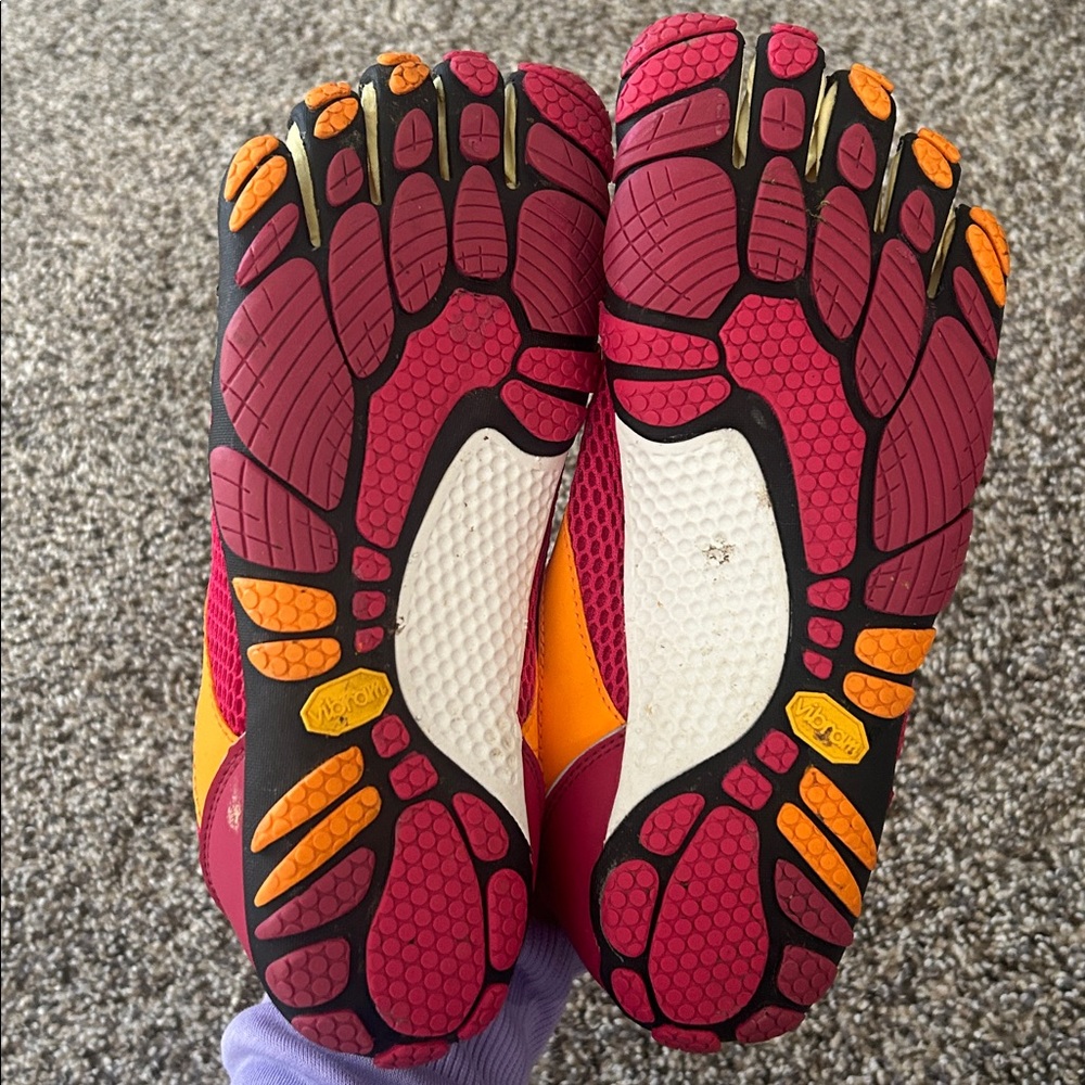 Vibram kids shoe - Picture 5 of 6